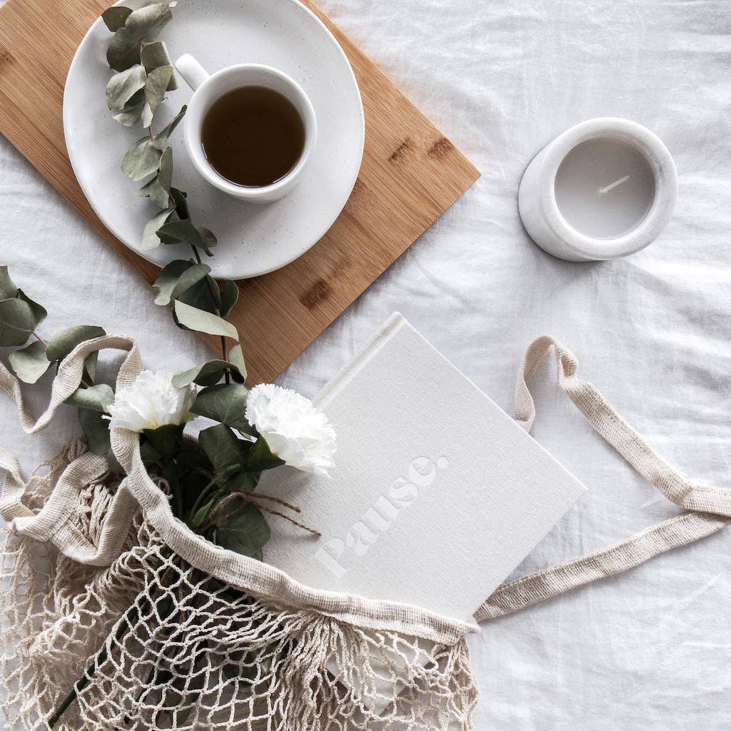 Axel & Ash Book Press Pause – Guided Weekly Journal for Reflection, Growth & Mindfulness
