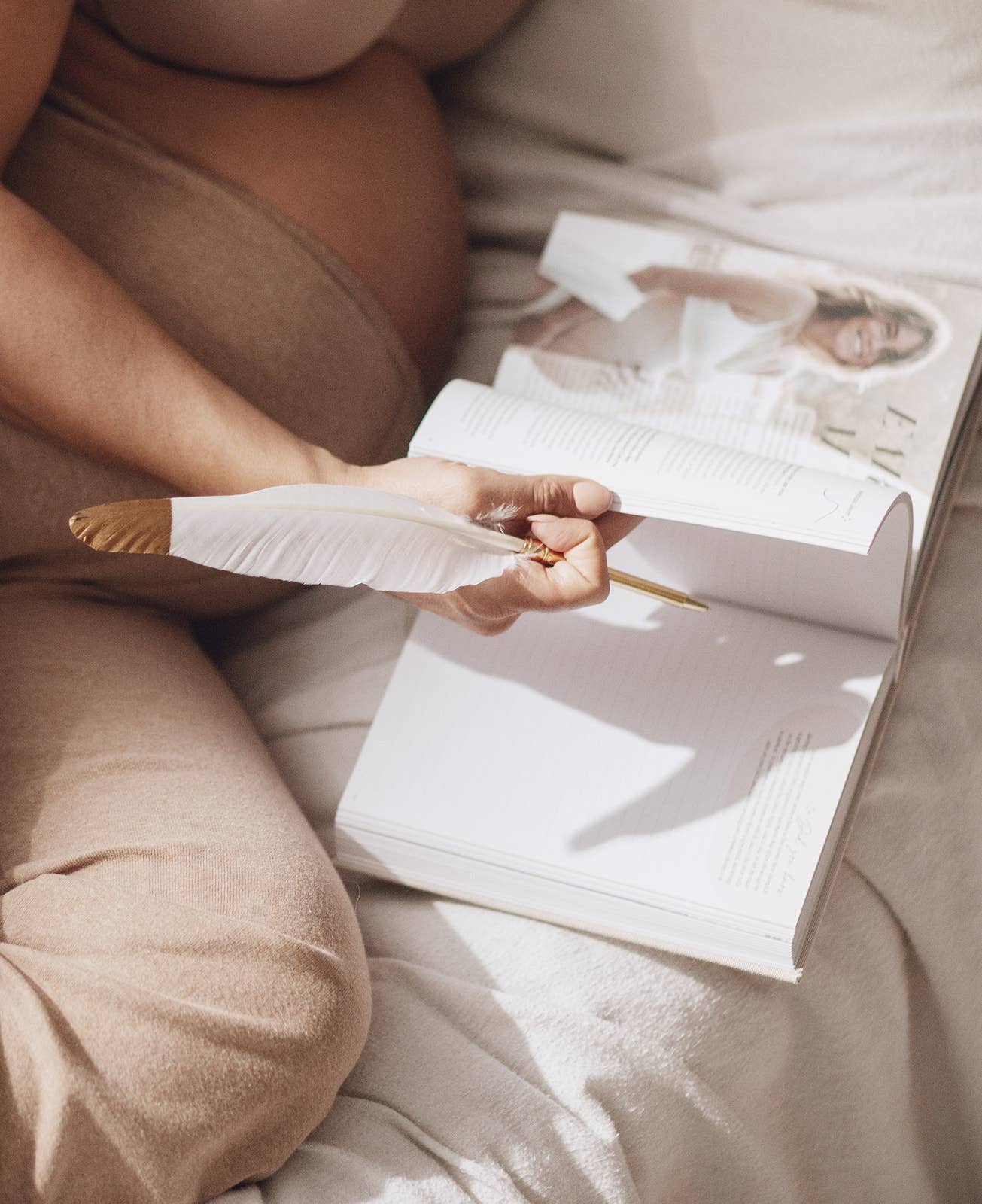 Becoming MAMA Pregnancy JournalAxel & Ash Journal Becoming MAMA – A Guided Pregnancy Journal & Keepsake for Expecting Mothers