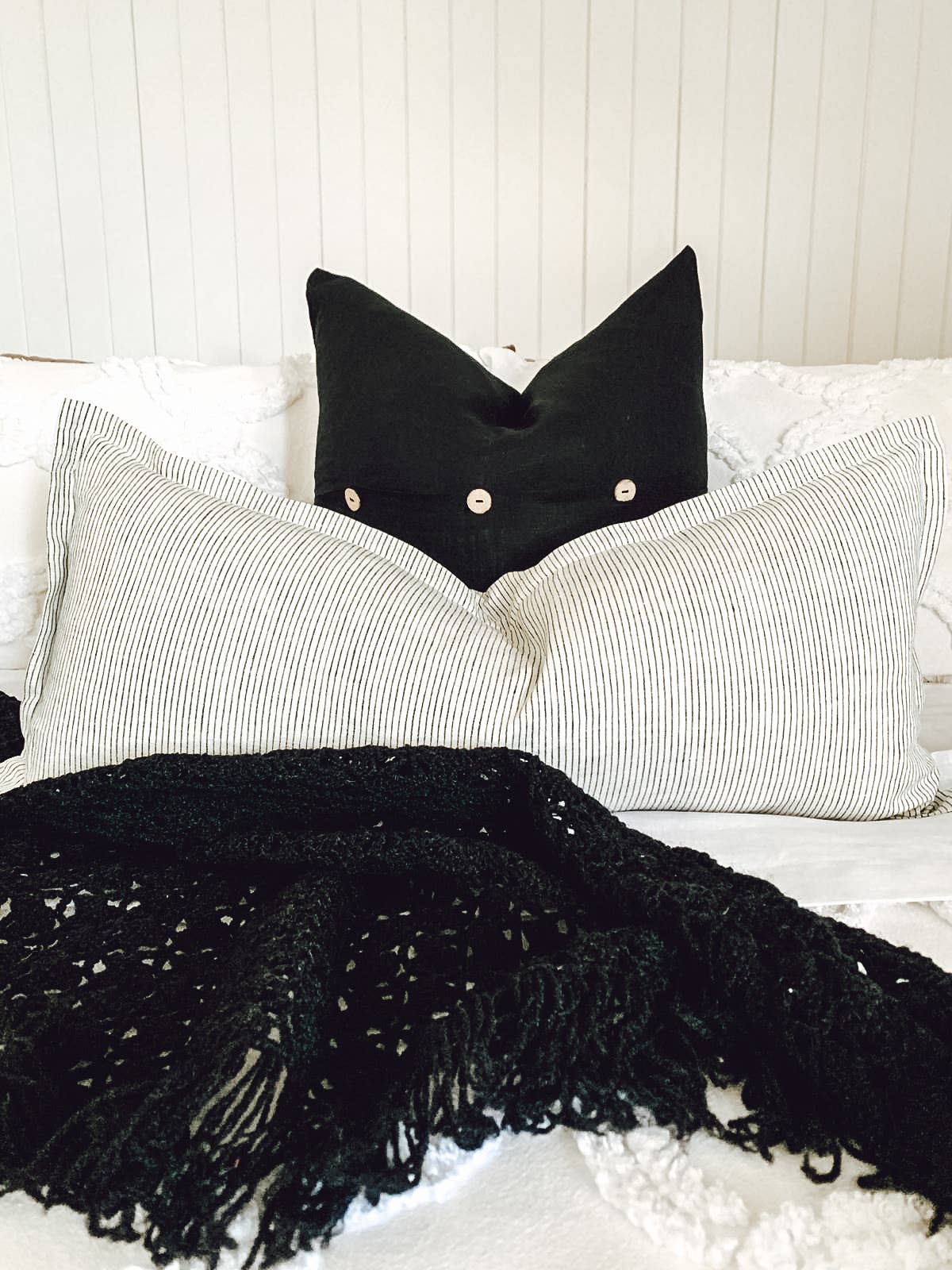 French Linen Lumbar Cushion Cover Pinstripe Mama and Tochter Cushion Cover French Linen Lumbar Cushion Cover – Pinstripe (70 x 30 cm)