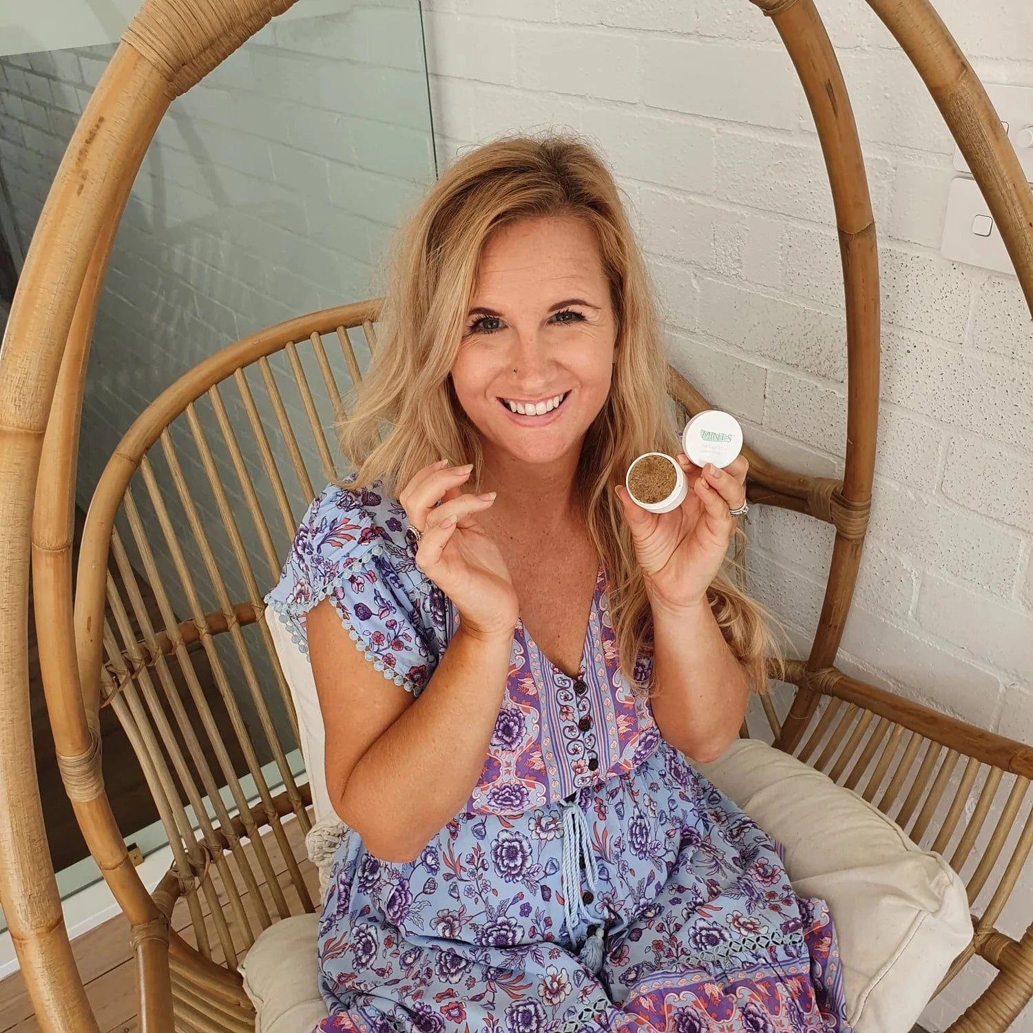 Mint.s Body Lip Scrub Mint.s Body Caramel Kiss Lip Sugar Scrub - Exfoliate & Hydrate Naturally