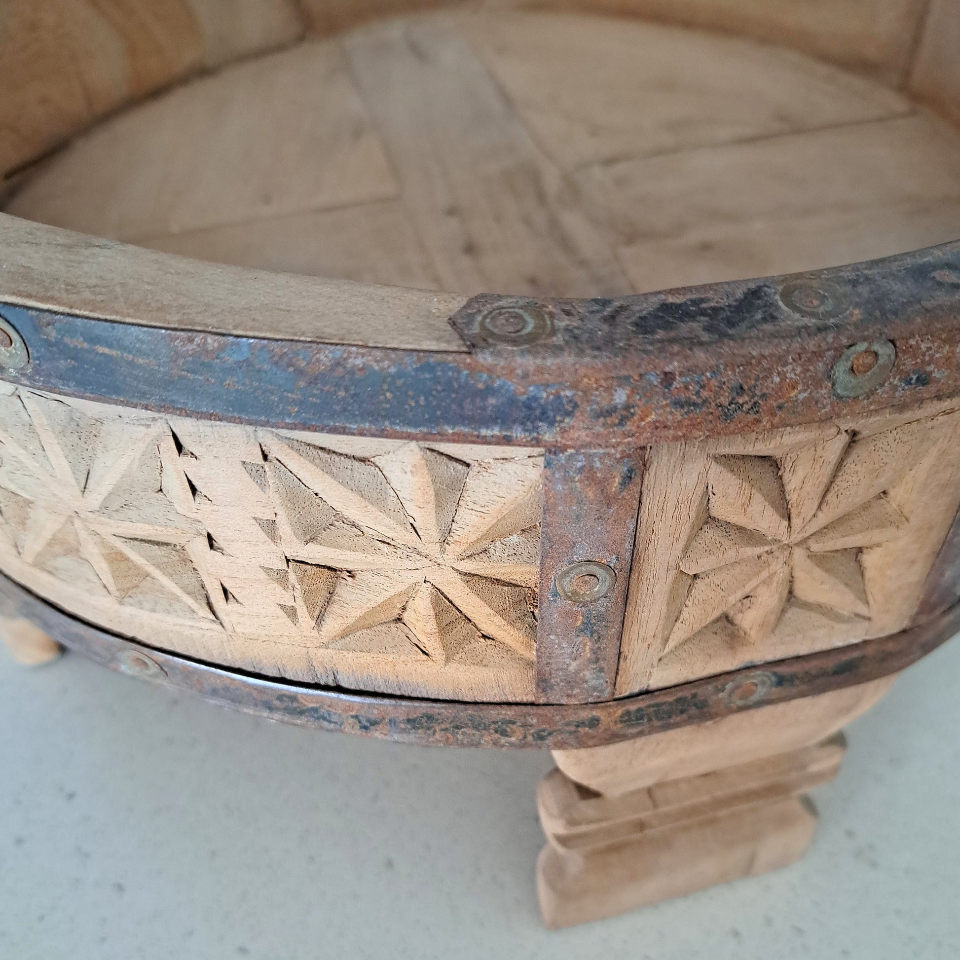 Simply Hygge Living Home Decor Mini Chakki Table – Hand-Carved Wooden Accent Piece (30 x 15 cm)