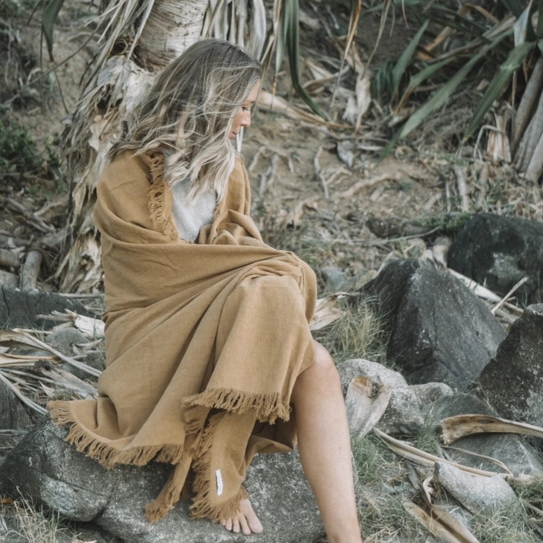 Simply Hygge Living Throw Fringed Throw - Cinnamon