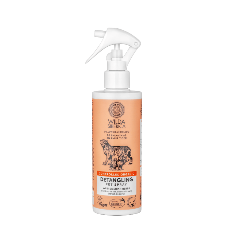 Wilda Siberica Detangling Pet Spray 250ml bottle for long-haired pet grooming and detangling.